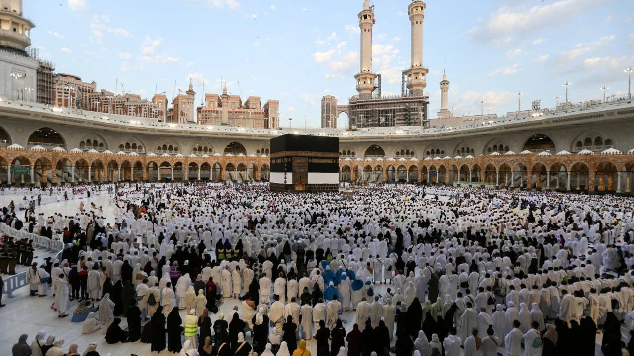 تهنئة الحجاج بالعودة من الحج 2025